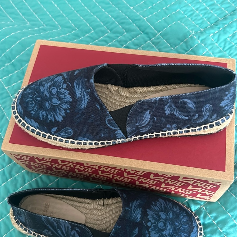 Versace slides, worn once size 37!